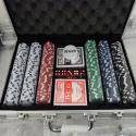 Poker-komplekt-s-300-cipa-i-dve-testeta-karti-v-aluminiev-kufar-Poker-chips-300-pc