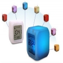 Svetes-LED-Casovnik-s-forma-na-kub-7-color-LED-clock